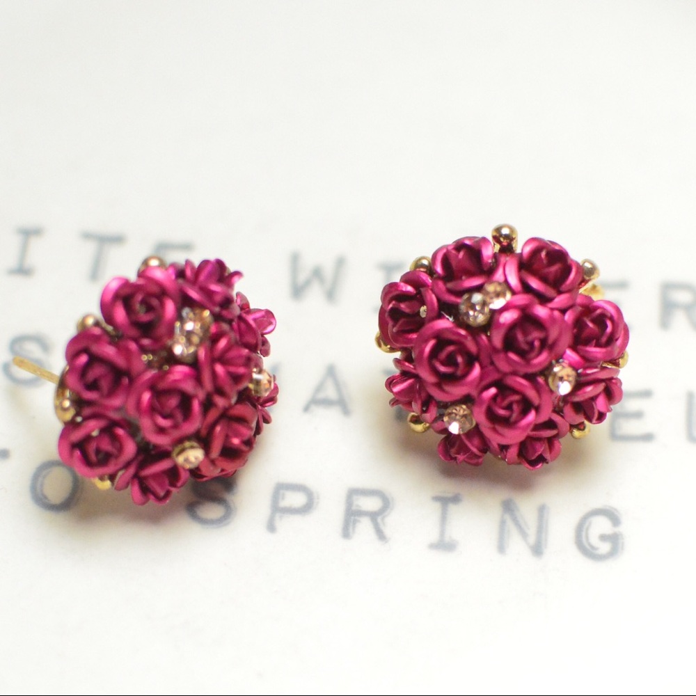 Bouquet of Roses Rhinestones Floral Stud Earrings - Picture 4 of 8